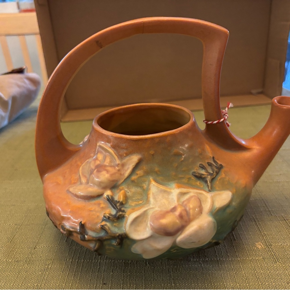 Roseville Magnolia Teapot no lid 4 Orange and Cream - Picture 2 of 5